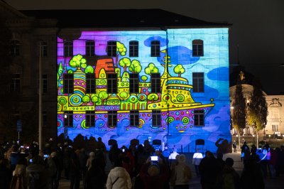 Gaßner Birgit  Die Lichternacht 2020 findet am Samstag, 14. November statt, Kunstschaffende sind eingeladen, sich im Rahmen eines Wettbewerbes für die "Fürther Glanzlichter" zu bewerben. Abgabetermin  15. Mai 2020, 12 Uhr Lichtwettbewerbe Lichtfestivals