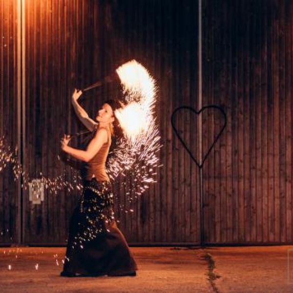 Mancucela Feuershow - Sabine Schuwerk