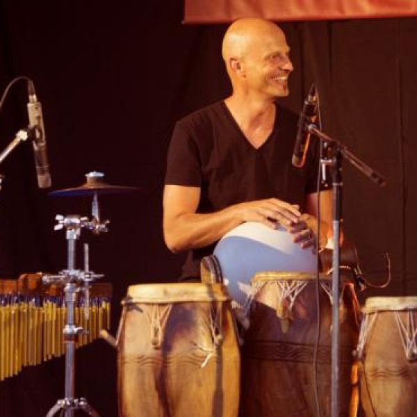 AFROPERCUSSION - Willi Hauenstein