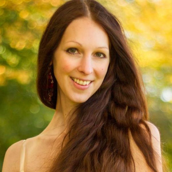 Gesine Marwedel <b style=