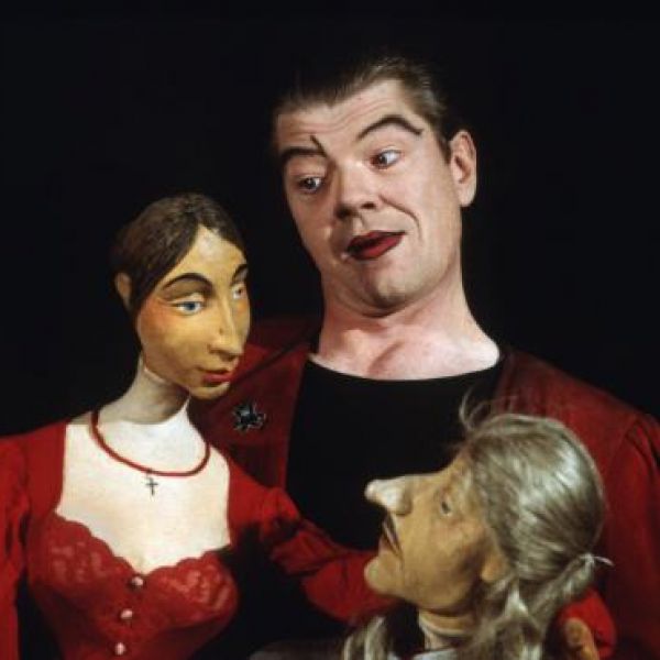 AUGUST Theater Dresden - Grigorij Kästner-Kubsch