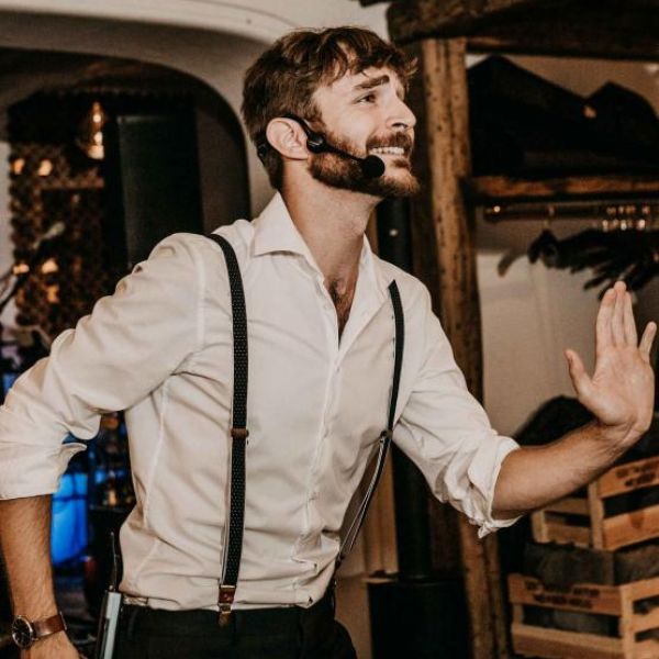 Adriano Werner Bühnenkünstler - Adriano Werner