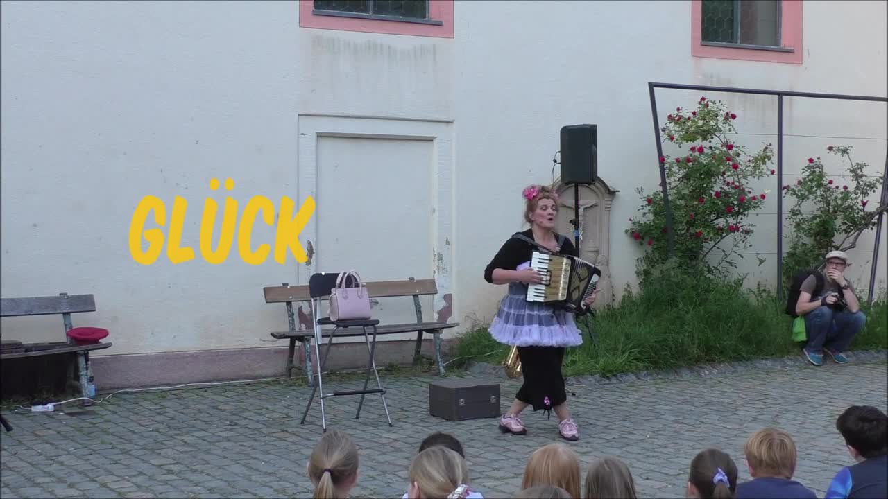 Glück - Chanson Komik Theater